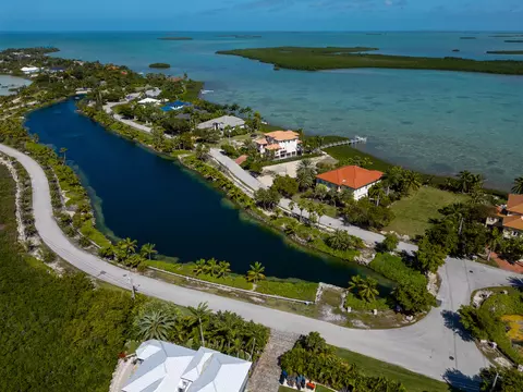 13 Sea Lore Ln, Shark Key, FL 33040