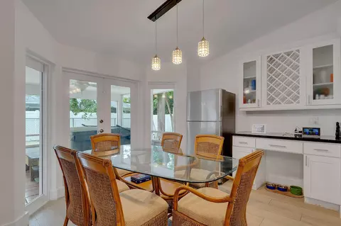 Dining - 461 Barracuda Blvd, Key Largo, FL 33037 photo 1 of 1
