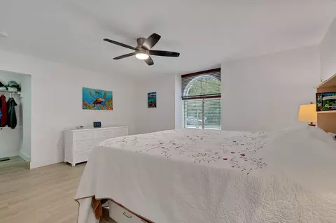 Bedroom - 461 Barracuda Blvd, Key Largo, FL 33037 photo 3 of 6