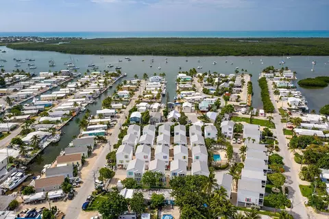 View/Area - 335 25th St #335, Marathon, FL 33050 photo 2 of 3