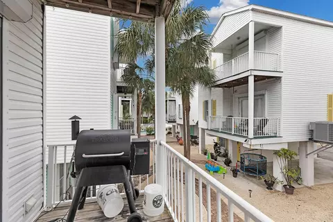 Exterior - 335 25th St #335, Marathon, FL 33050 photo 9 of 11