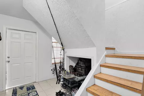 Entry Way - 335 25th St #335, Marathon, FL 33050 photo 1 of 1