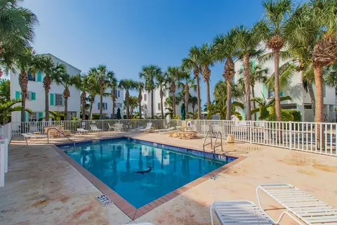 Exterior - 335 25th St #335, Marathon, FL 33050 photo 5 of 11