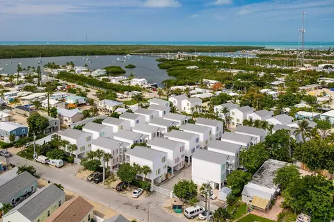 View/Area - 335 25th St #335, Marathon, FL 33050 photo 3 of 3