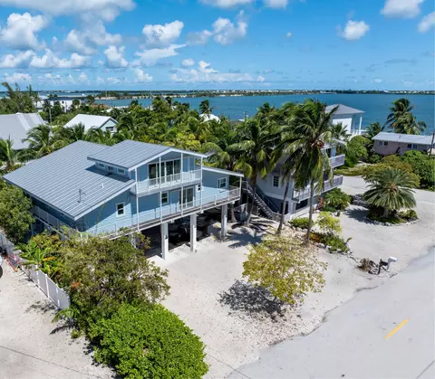 28565 Anne Bonny Rd, Little Torch Key, FL 33042