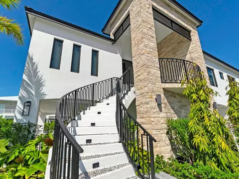 213 Schooner Ln, Duck Key, FL 33050