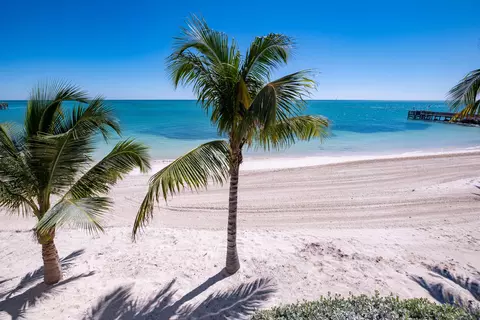 755 W Ocean Dr #8, Key Colony Beach, FL 33051