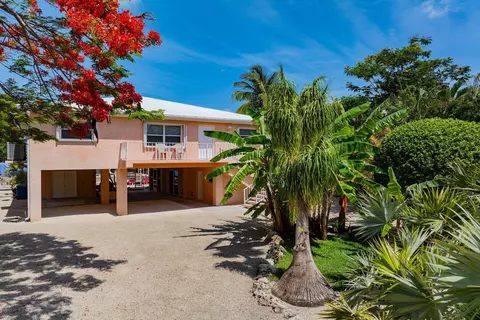 467 Almond Ln, Big Pine Key, FL 33043