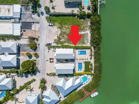 View/Area - 119 Avenue D #B, Marathon, FL 33050 photo 4 of 6