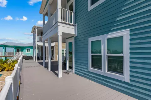 Exterior - 119 Avenue D #B, Marathon, FL 33050 photo 4 of 21