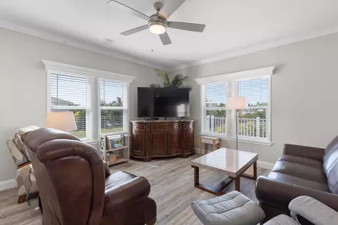 Living - 119 Avenue D #B, Marathon, FL 33050 photo 3 of 7