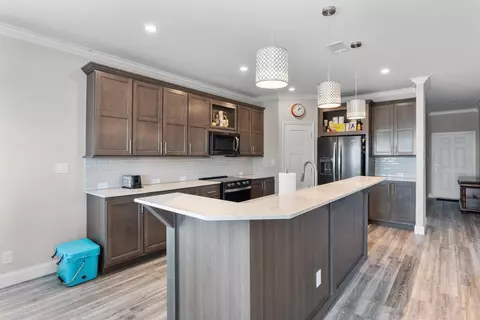 Kitchen - 119 Avenue D #B, Marathon, FL 33050 photo 2 of 6