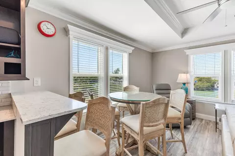 Dining - 119 Avenue D #B, Marathon, FL 33050 photo 2 of 2