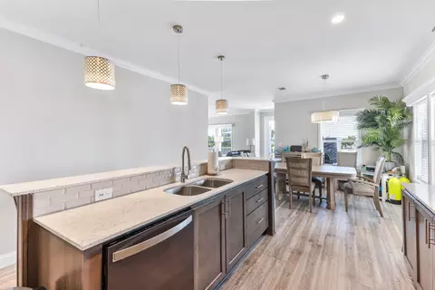 Kitchen - 119 Avenue D #B, Marathon, FL 33050 photo 1 of 6