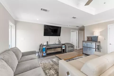 Living - 119 Avenue D #B, Marathon, FL 33050 photo 7 of 7