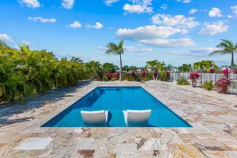 Exterior - 119 Avenue D #B, Marathon, FL 33050 photo 13 of 21