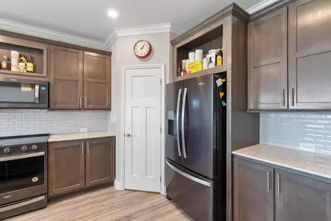 Kitchen - 119 Avenue D #B, Marathon, FL 33050 photo 4 of 6