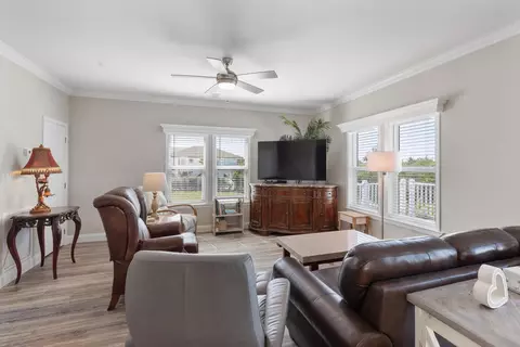 Living - 119 Avenue D #B, Marathon, FL 33050 photo 2 of 7