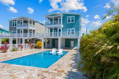 Exterior - 119 Avenue D #B, Marathon, FL 33050 photo 17 of 21