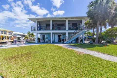 Exterior - 30325 Eagle Ln, Big Pine Key, FL 33043 photo 2 of 15