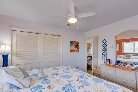 Bedroom - 30325 Eagle Ln, Big Pine Key, FL 33043 photo 2 of 8
