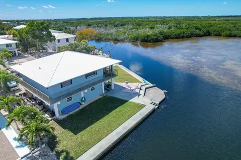 View/Area - 30325 Eagle Ln, Big Pine Key, FL 33043 photo 3 of 15
