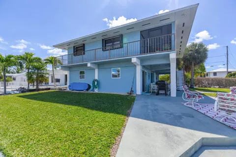 Exterior - 30325 Eagle Ln, Big Pine Key, FL 33043 photo 5 of 15