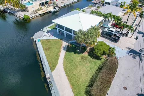 View/Area - 30325 Eagle Ln, Big Pine Key, FL 33043 photo 5 of 15