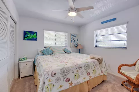 Bedroom - 30325 Eagle Ln, Big Pine Key, FL 33043 photo 3 of 8