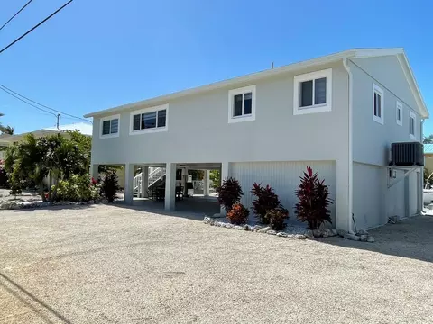 Exterior - 785 W 63rd Street Ocean Rd, Marathon, FL 33050 photo 2 of 9