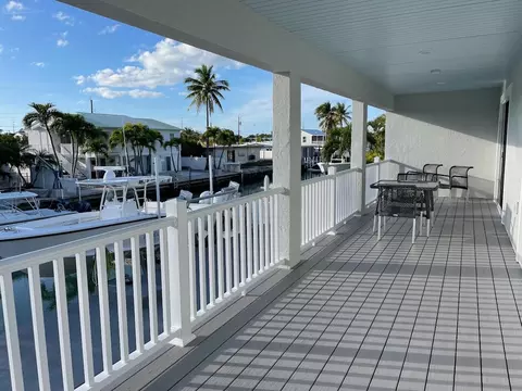 Exterior - 785 W 63rd Street Ocean Rd, Marathon, FL 33050 photo 5 of 9