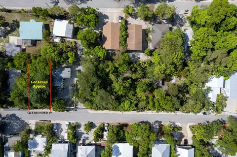 142 S Bay Harbor Dr, Key Largo, FL 33037