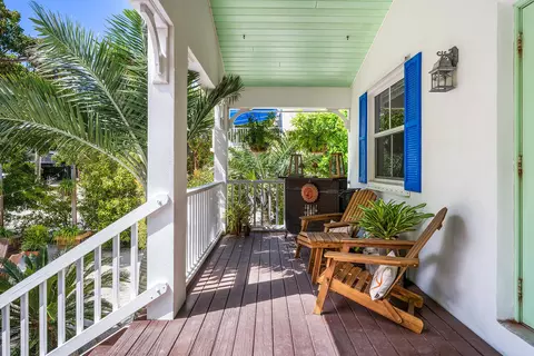 Exterior - 1011 Snapper Ln, Key Largo, FL 33037 photo 6 of 12