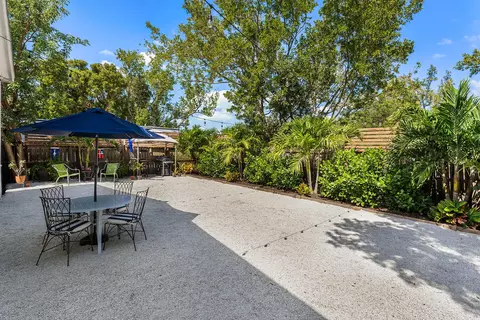 Exterior - 1011 Snapper Ln, Key Largo, FL 33037 photo 9 of 12