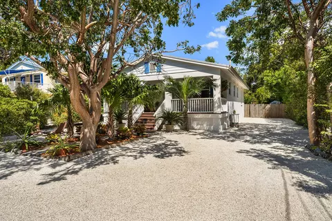 Exterior - 1011 Snapper Ln, Key Largo, FL 33037 photo 12 of 12