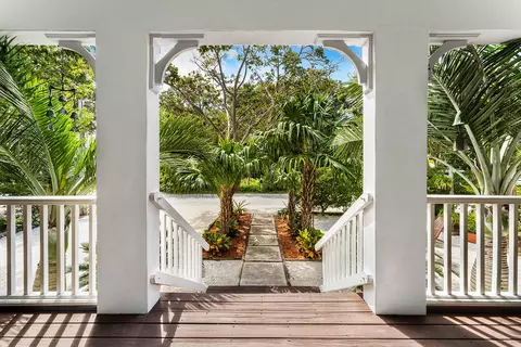Exterior - 1011 Snapper Ln, Key Largo, FL 33037 photo 7 of 12