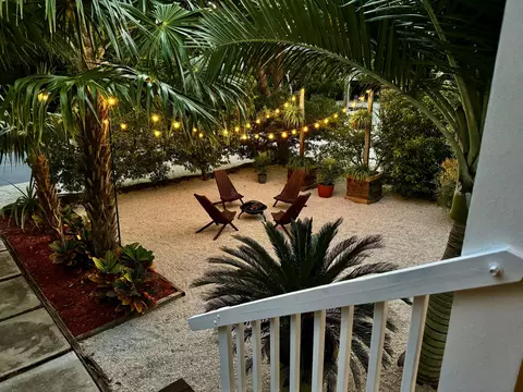 Exterior - 1011 Snapper Ln, Key Largo, FL 33037 photo 4 of 12