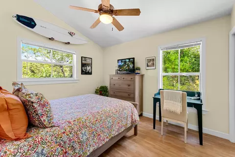 Bedroom - 1011 Snapper Ln, Key Largo, FL 33037 photo 1 of 4