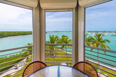 1515 Sombrero Blvd #4C, Marathon, FL 33050