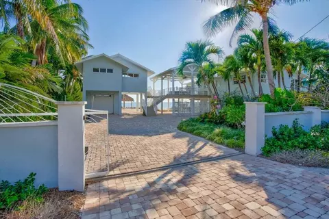 22572 Jolly Roger Dr, Cudjoe Key, FL 33042
