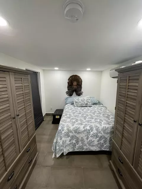 Bedroom - 305 27th St, Marathon, FL 33050 photo 1 of 1