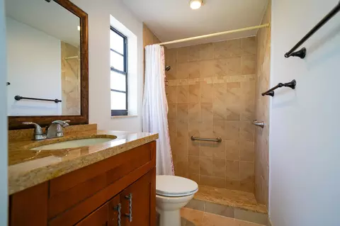 Bath - 116 5th Ln, Key Largo, FL 33037 photo 1 of 3