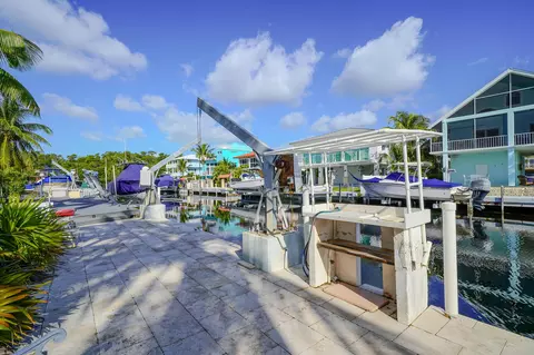 View/Area - 116 5th Ln, Key Largo, FL 33037 photo 8 of 9