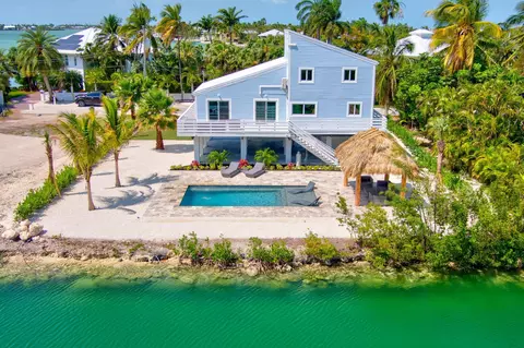 17150 La Brisa Ct, Sugarloaf Key, FL 33042