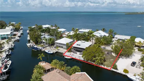 35 North Dr, Key Largo, FL 33037