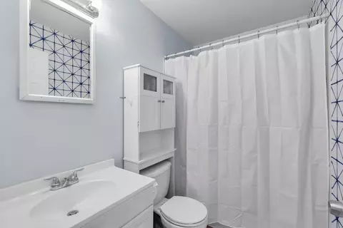 Bath - 1199 73rd Street Ocean Street Ocean, Marathon, FL 33050 photo 1 of 1