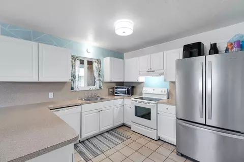 Kitchen - 1199 73rd Street Ocean Street Ocean, Marathon, FL 33050 photo 3 of 4