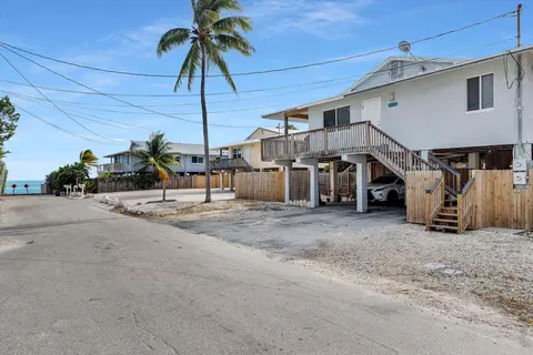 Exterior - 1199 73rd Street Ocean Street Ocean, Marathon, FL 33050 photo 6 of 9