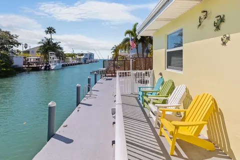 11450 3rd Ave, Marathon, FL 33050
