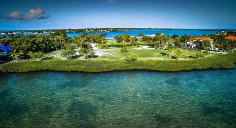 Undisclosed, Shark Key, FL 33040